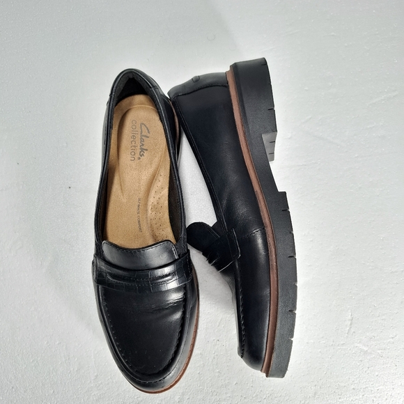 Clarks Womens Black Leather Loafers Size 10 Casual Professional Shoes - Picture 9 of 14